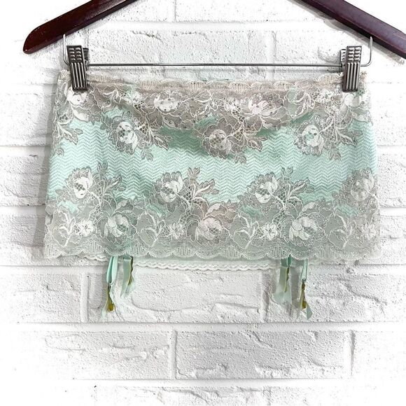 NWT Victoria’s Secret Very Sexy Diamond Thong Skirt Size Medium - Picture 1 of 6